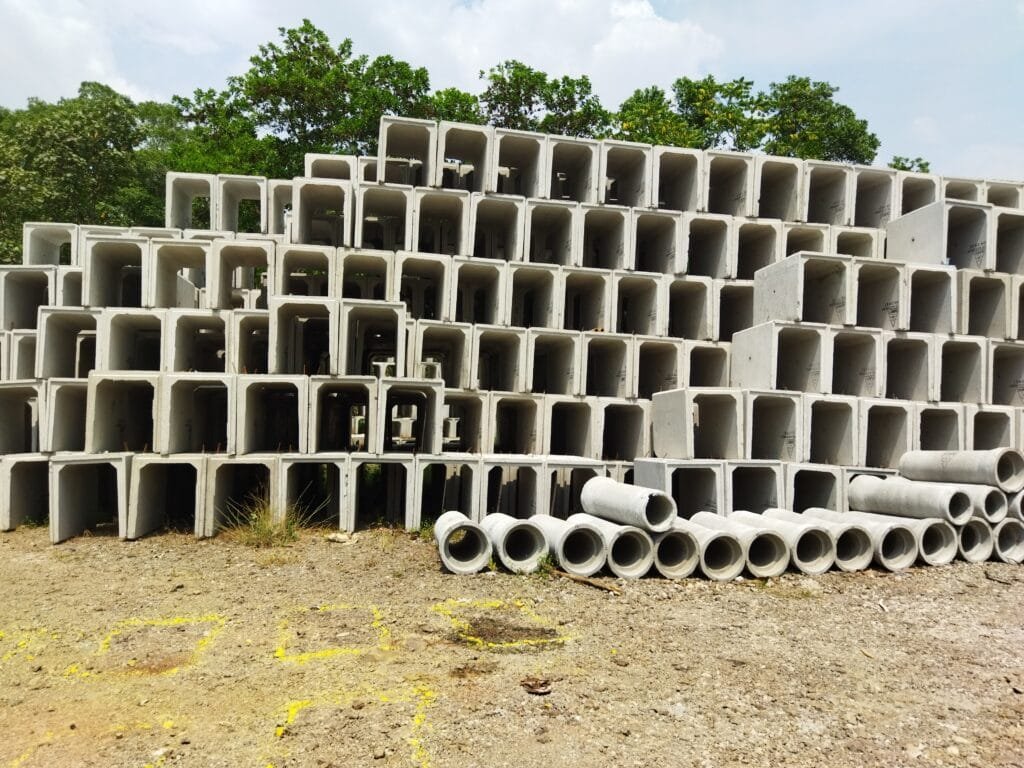 Pemasangan U-Ditch Beton