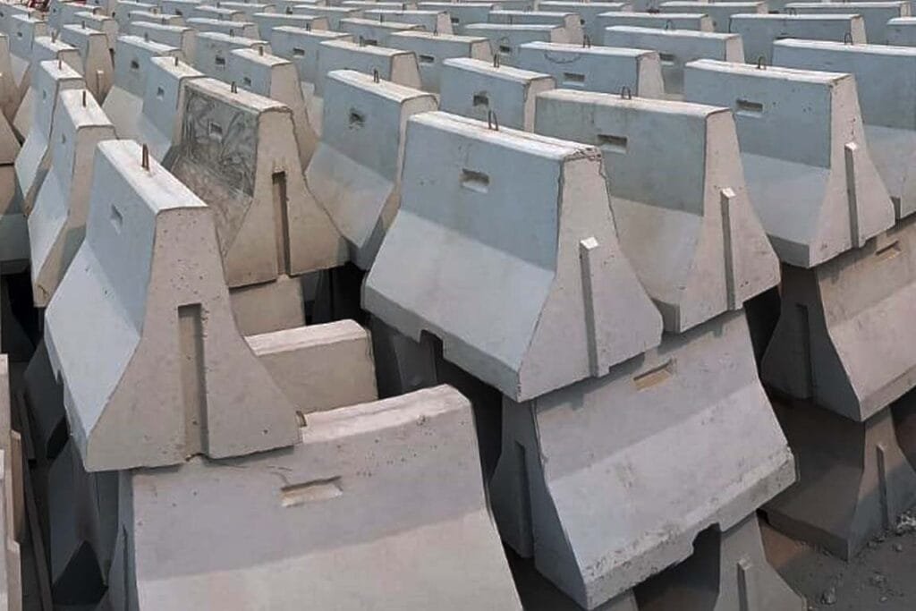 foto barrier1 Jual Road Barrier Beton