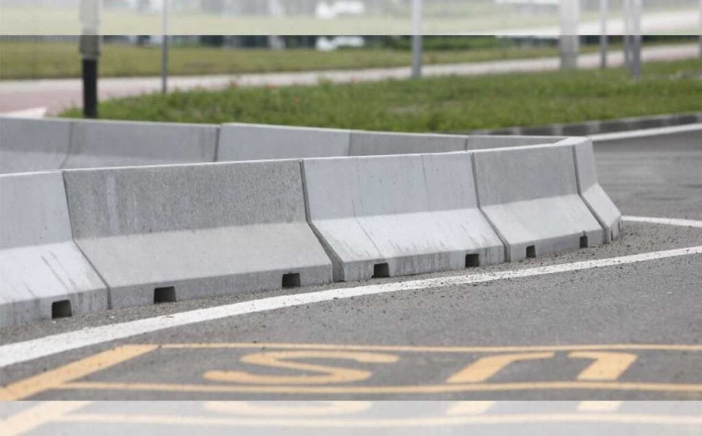 foto barrier3 Jual Road Barrier Beton